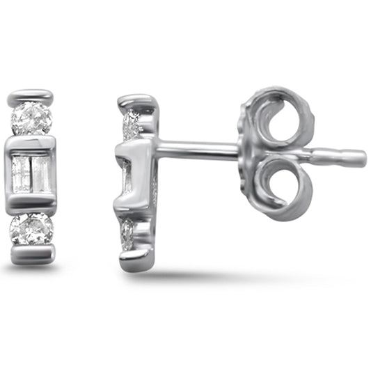 Muse Jewelry .18ct G SI 14K White Gold Diamond Round & Baguette Line Stud Earrings