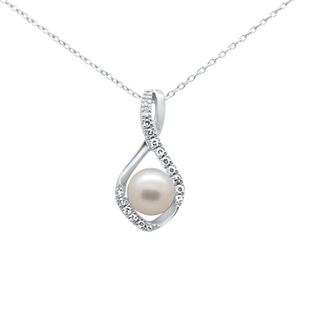 Muse Jewelry .10ct G SI 14K White Gold Diamond Pearl Pendant Necklace