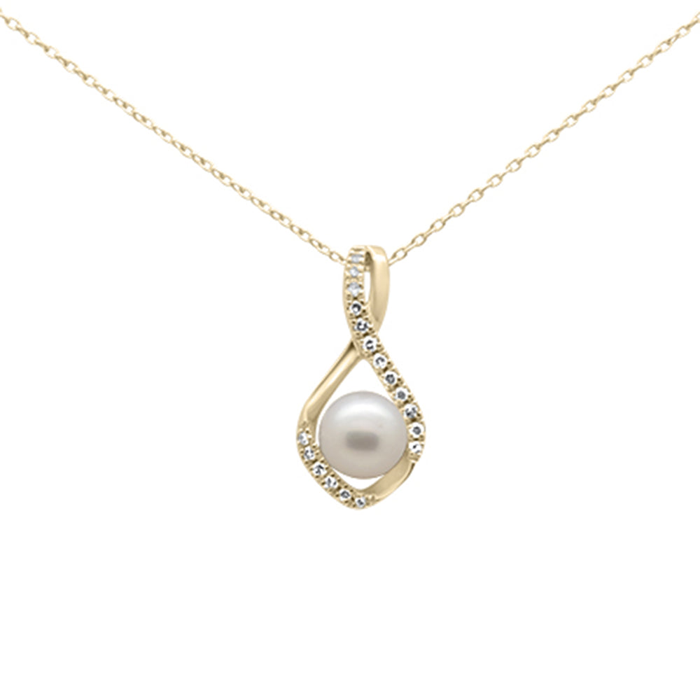 Muse Jewelry .10ct G SI 14K Yellow Gold Diamond Pearl Pendant Necklace