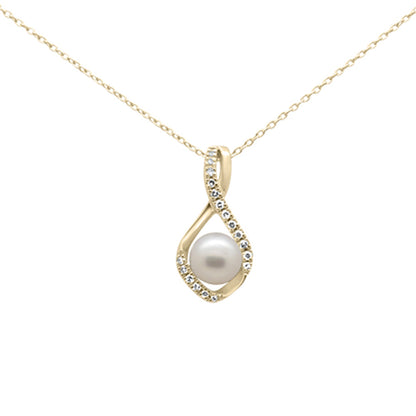 Muse Jewelry .10ct G SI 14K Yellow Gold Diamond Pearl Pendant Necklace